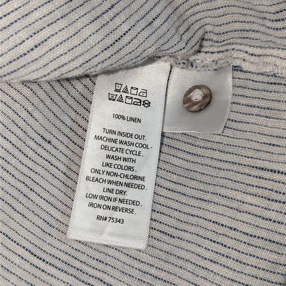 Tahari Linen Button Shirt Medium Pinstripe VNeck Rolltab Tunic White Blue Blouse - Picture 6 of 7